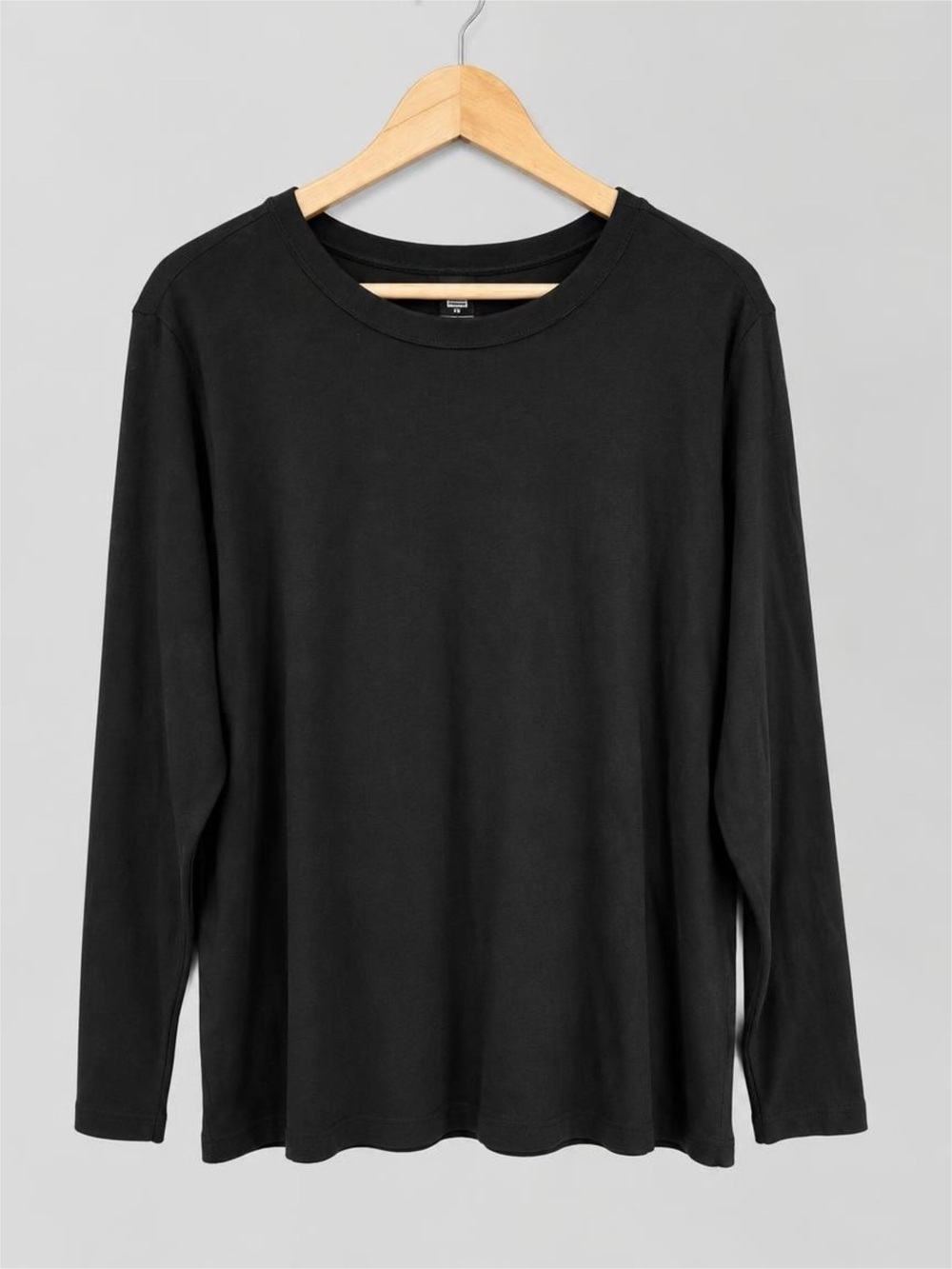 NWOT Old Navy Basic Women’s Plus Long-Sleeve T-Shirt - Black